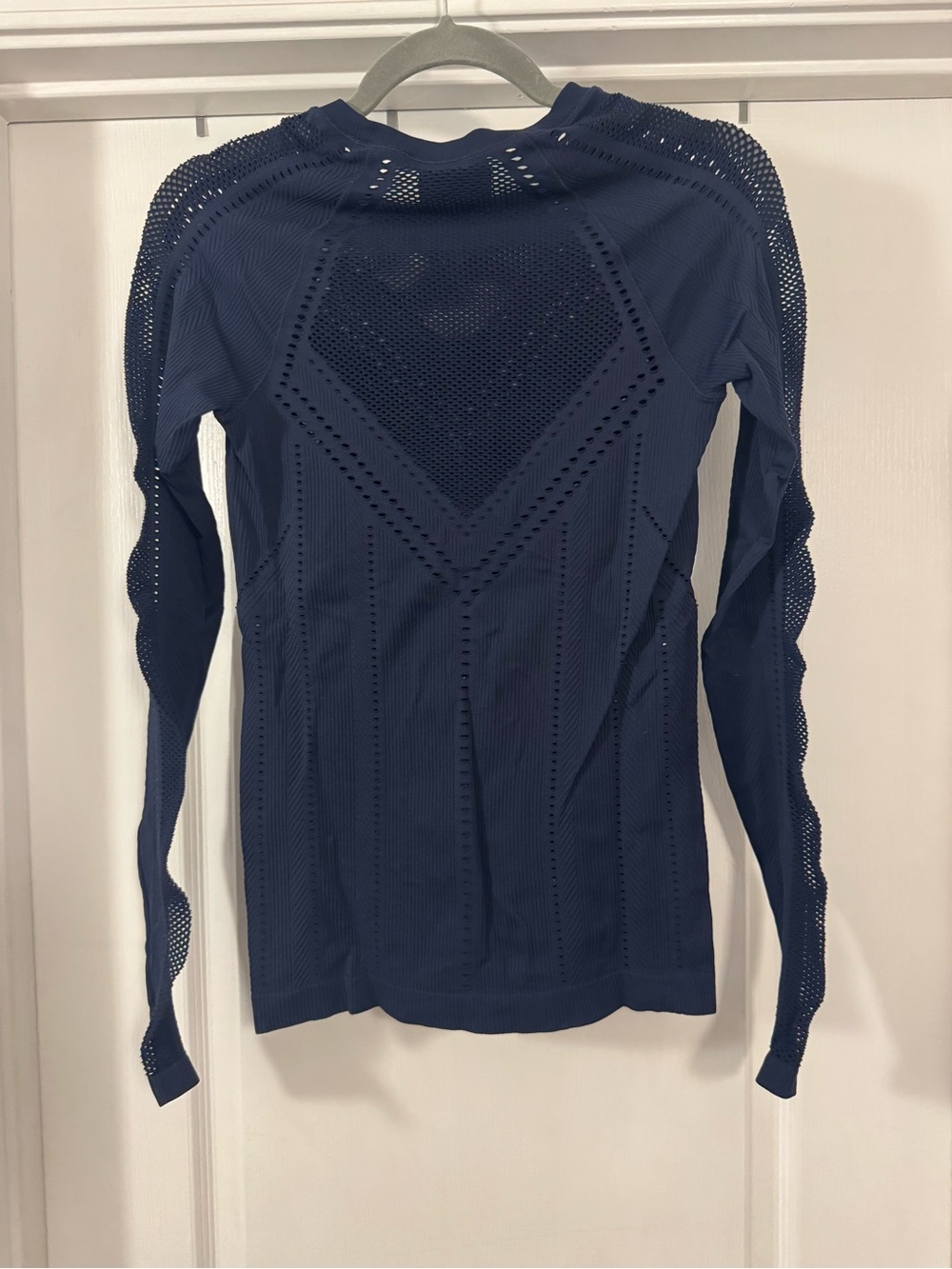 Athleta Navy Long-Sleeve Seamless Performance Top - Picture 8 of 8